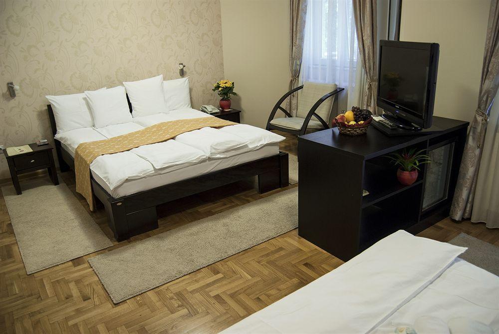 Villa Forest Belgrado Exterior foto
