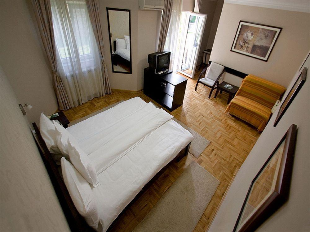 Villa Forest Belgrado Exterior foto